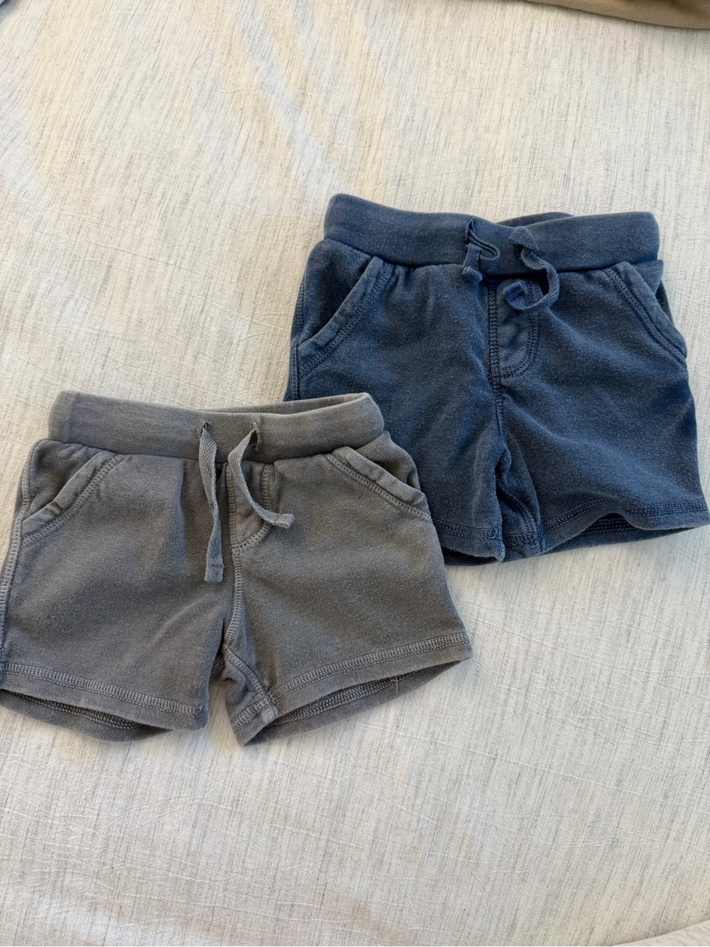 Tucker + Tate Navy and Gray Terry Pull-On Shorts - 2 Pack